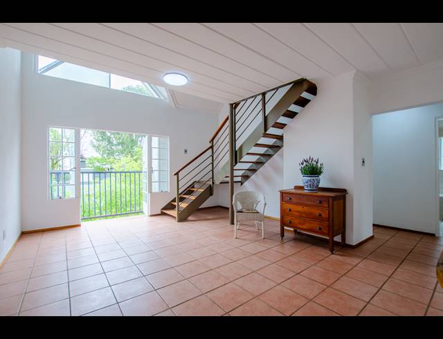 2 BEDROOM APARTMENT FOR SALE IN RIETVALLEIRAND